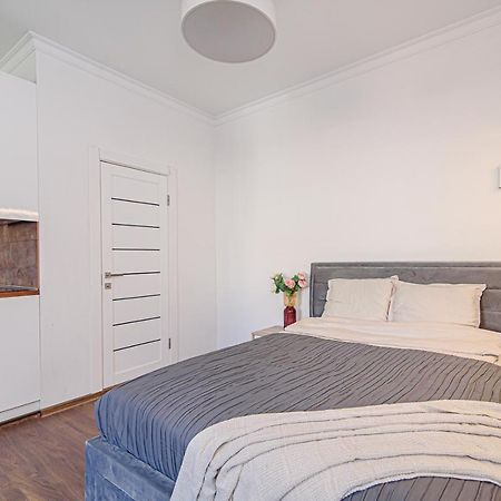 Apartament Welcoming Studio In Historic Vilnius With Free Parking By Urban Rent Zewnętrze zdjęcie