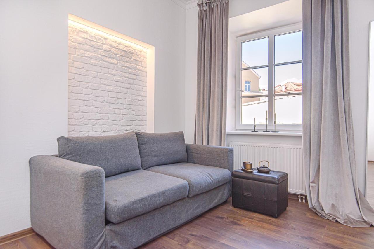 Apartament Welcoming Studio In Historic Vilnius With Free Parking By Urban Rent Zewnętrze zdjęcie